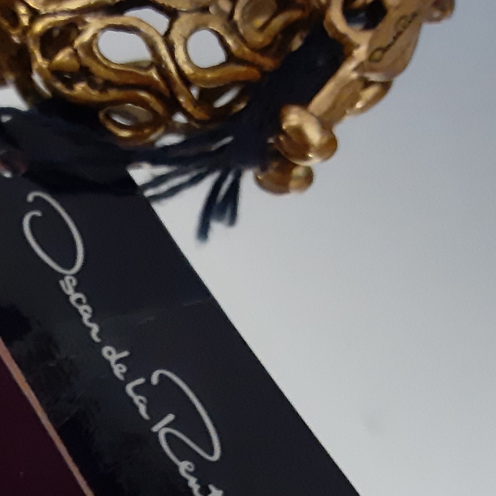 Oscar de la Renta - Picture 3 of 4
